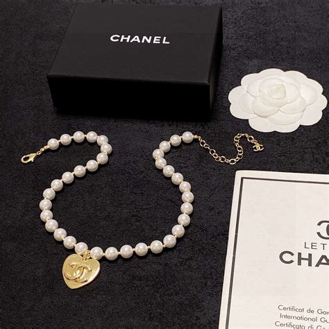 Chanel & Pearl: Love Yourself 